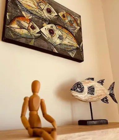 Apartment 80 *