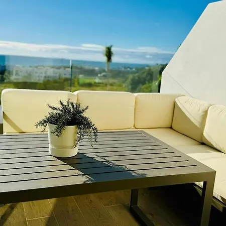 Apartment 80 *