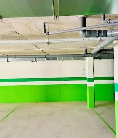 アパート 80 エステポナ